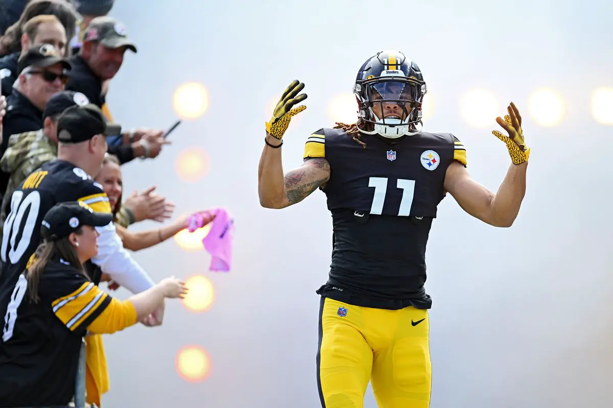 Pittsburgh Steelers WR Chase Claypool Named Trade Target for Green Bay  Packers - Sports Illustrated Pittsburgh Steelers News, Analysis and More