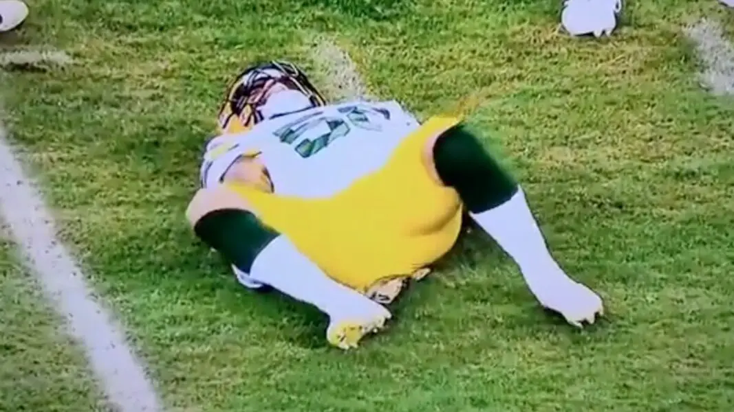 Packers Isaiah McDuffie fake injury