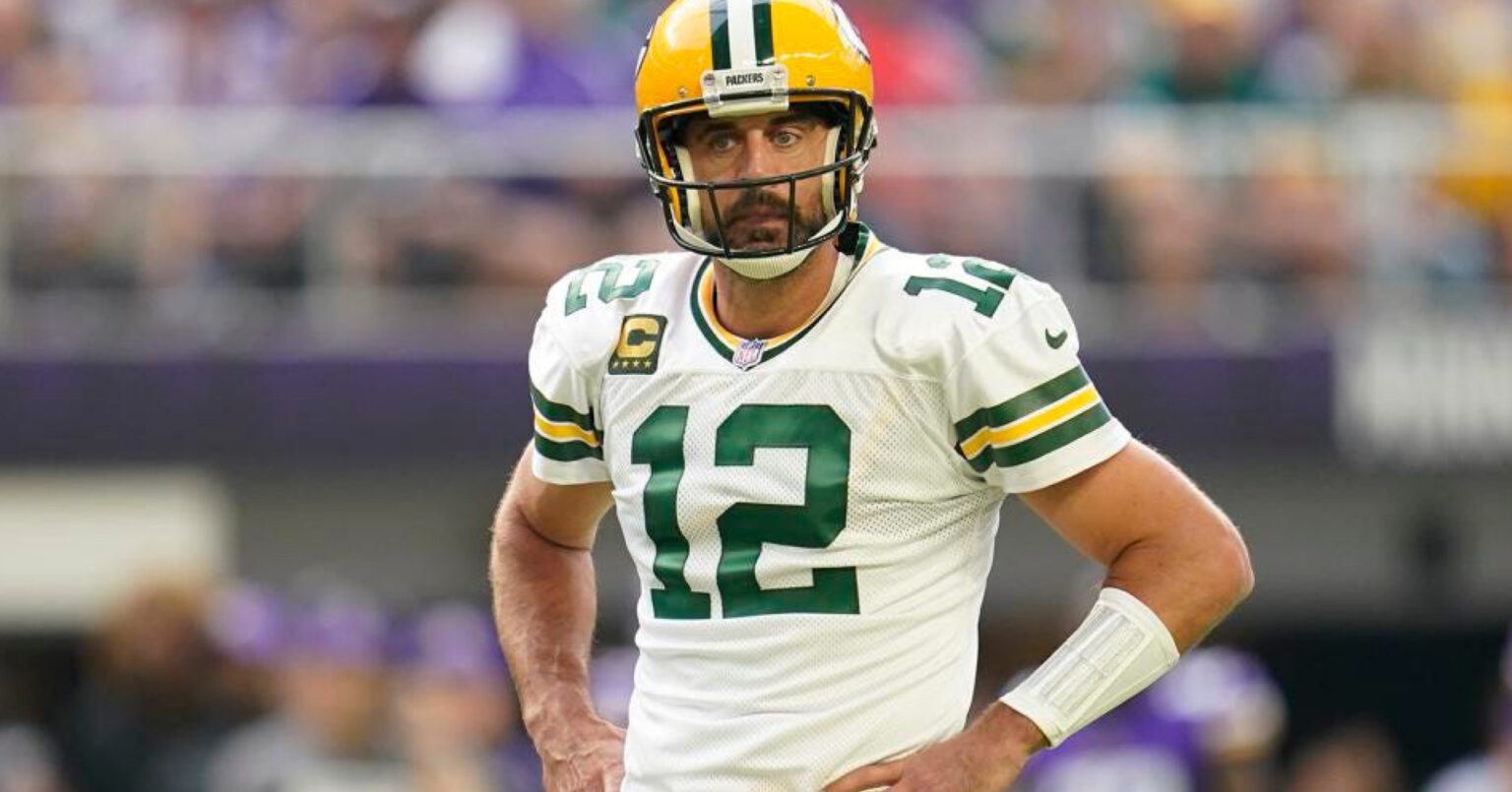 Packers – Lions: Aaron Rodgers keeping jersey could mean he retires?