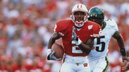 Top 5 cornerbacks of all time Wisconsin Badgers