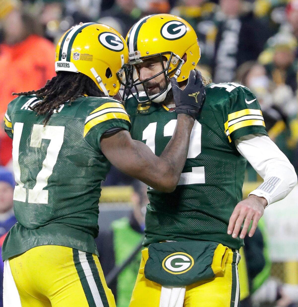 Aaron Rodgers could reunite with Davante Adams if traded to the Raiders