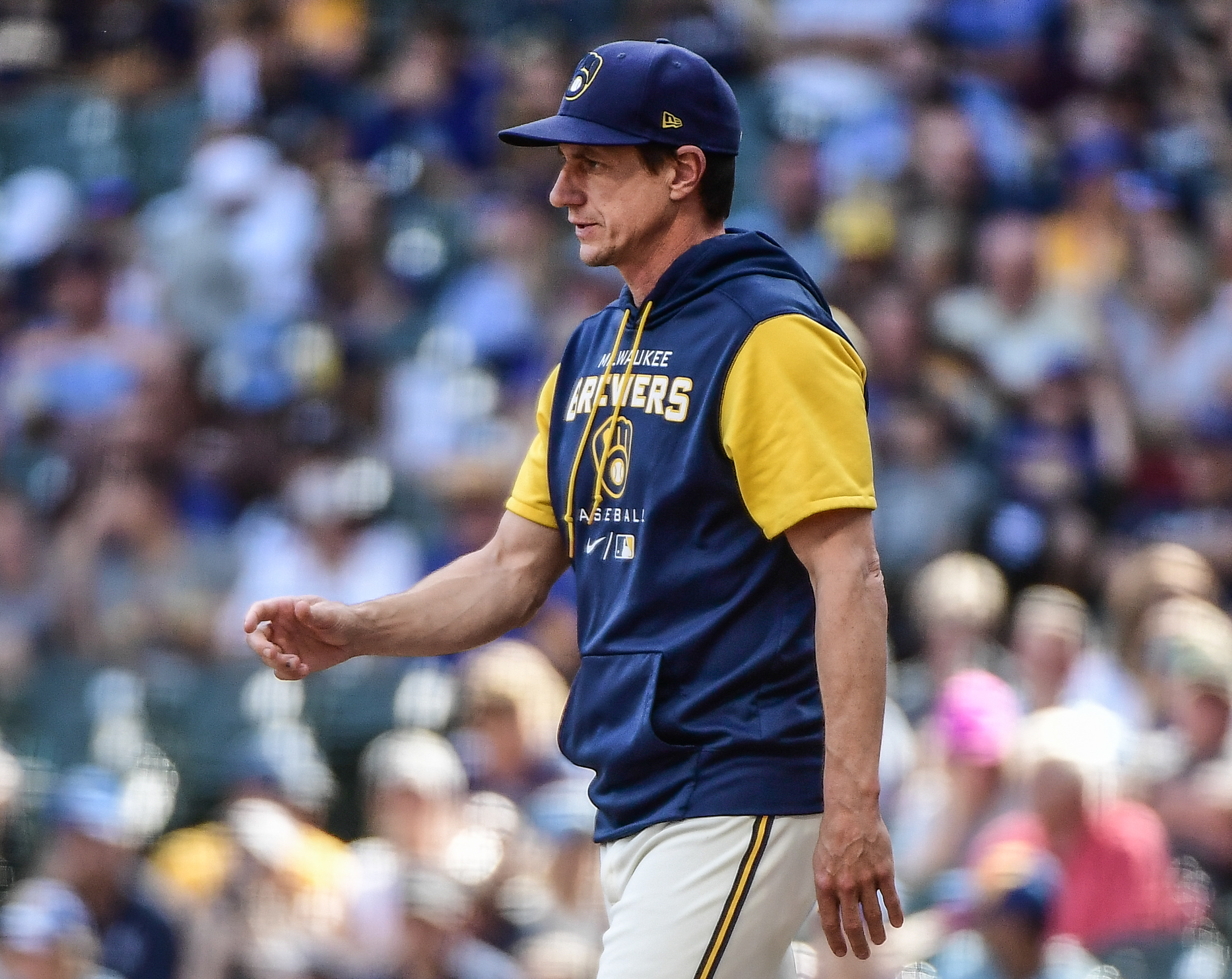 BREWERS: Manager Craig Counsell inks 3-year extension