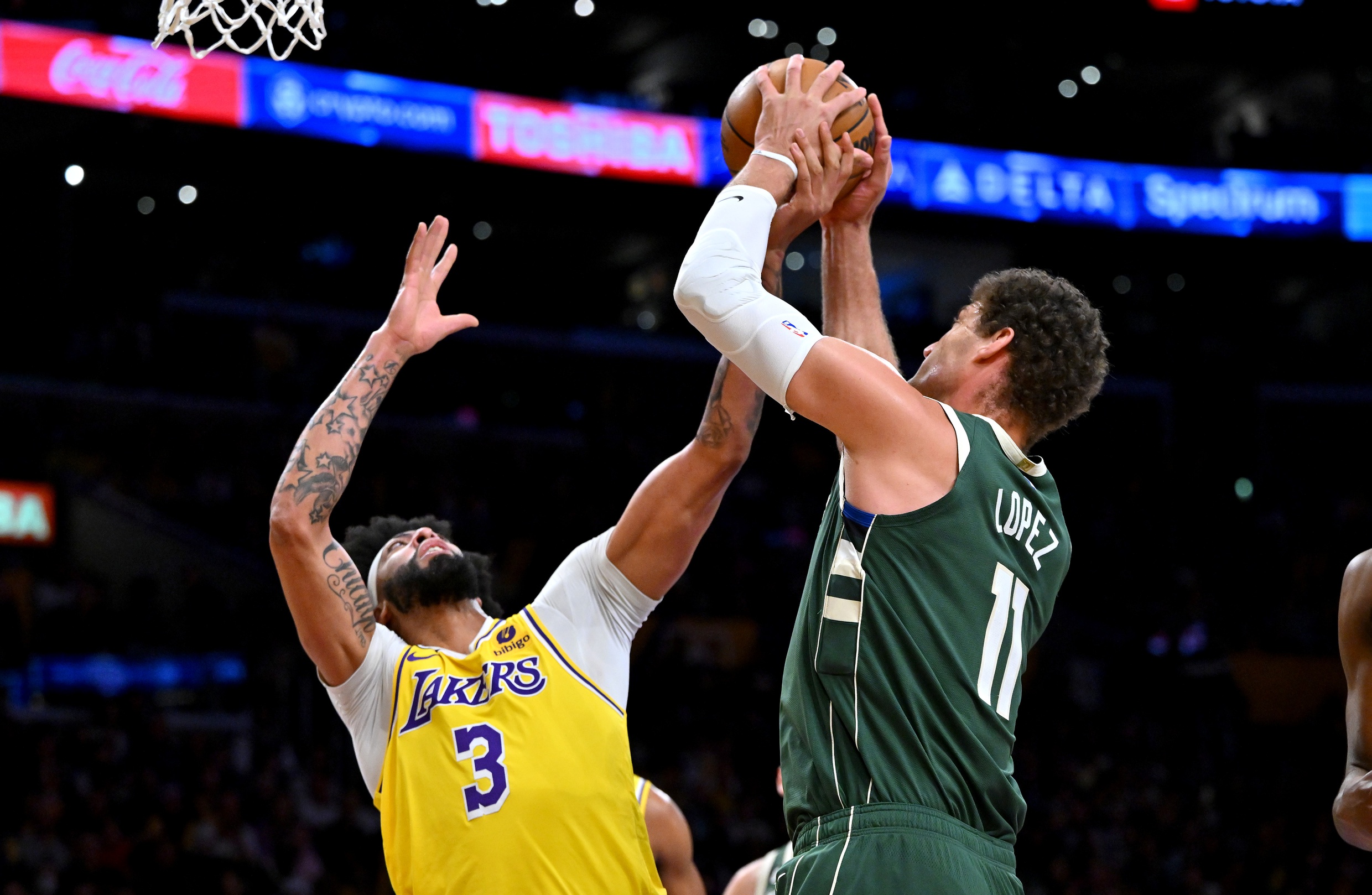 Milwaukee Bucks center Brook Lopez had 9 points and 10 rebounds against the Lakers