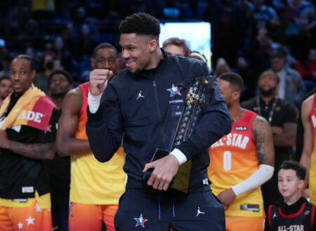 Giannis makes fun of ladder incident at All-Star Weekend (Milwaukee Bucks)