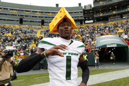 Sauce Gardner burned the cheesehead he wore to taunt the Packers