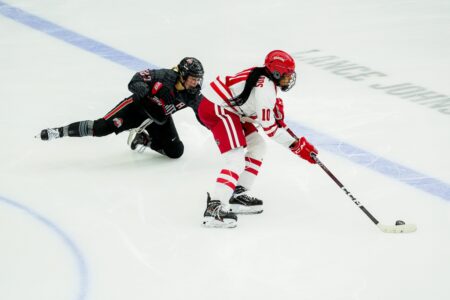 Wisconsin women's hockey skater Laila Edwards