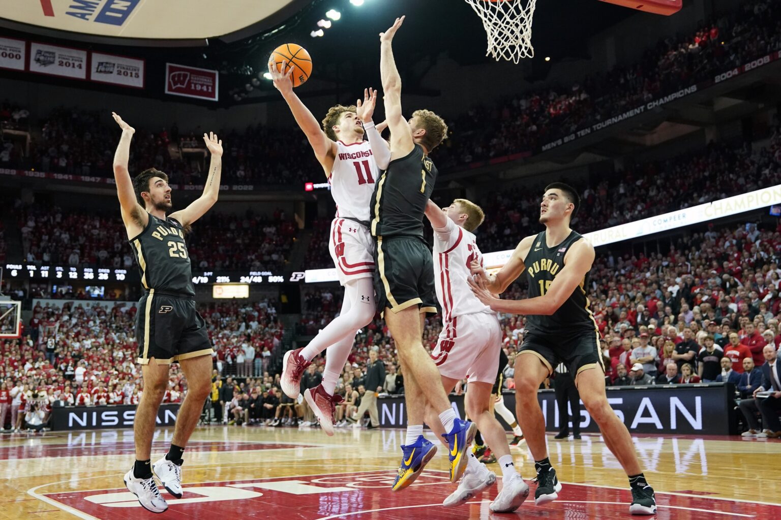 Big Ten Tournament: Wisconsin Badgers Coach Has Bold Words for Teamโs Approach in Chicago The Wisconsin Badgers begin Big Ten Tournament Play