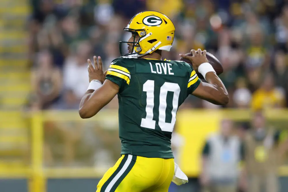 Green Bay Packers: Jordan Love's New 2024 Contract Is Beneficial for Both  Parties