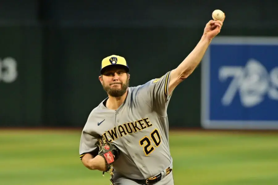 Milwaukee Brewers starting pitcher Wade Miley