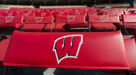 Wisconsin Badgers re-offer Isaiah Mozee