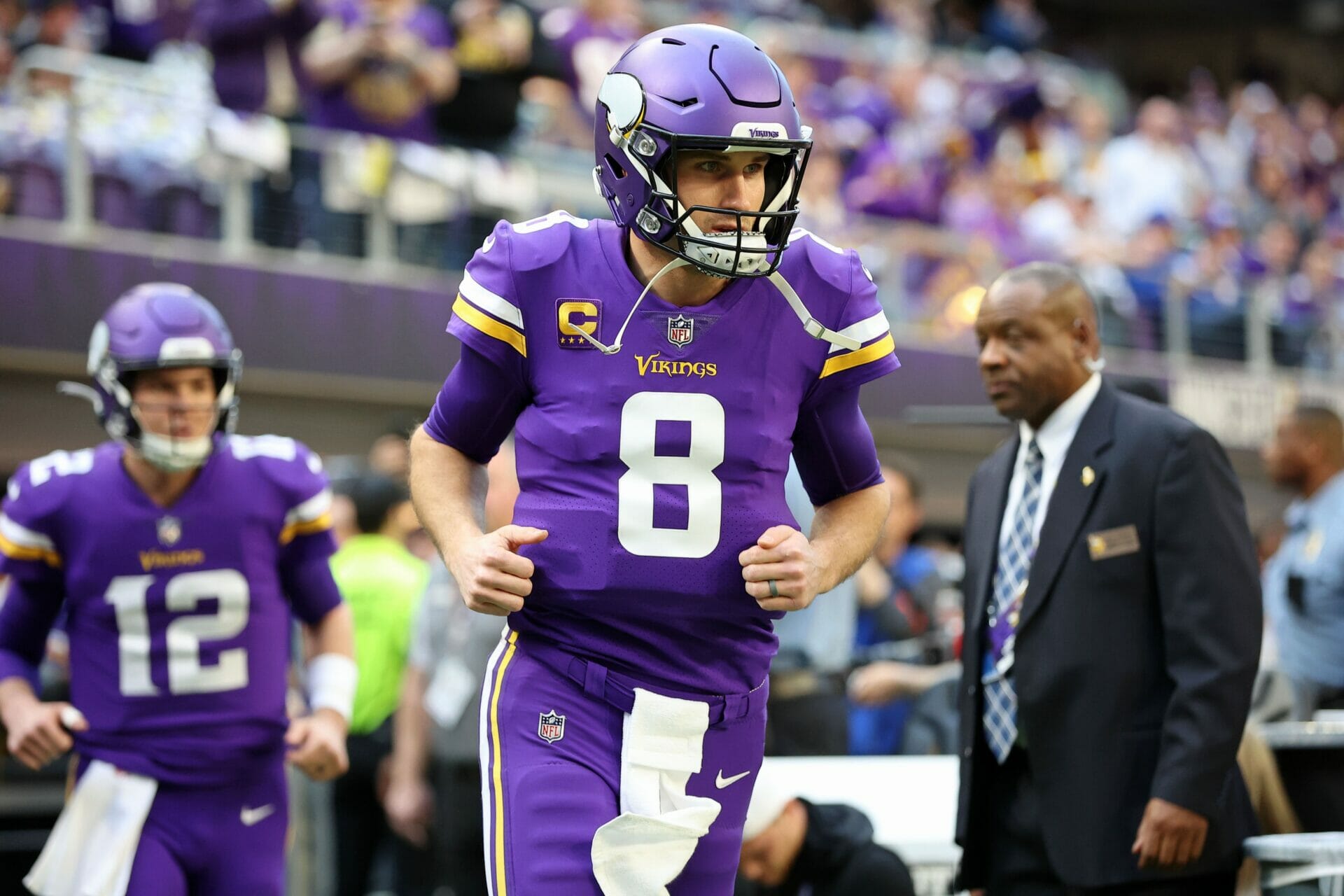 NFL: Major "Red Flag" Surfaces For Green Bay Packers Rival QB 2 Jan 15, 2023; Minneapolis, Minnesota, USA; Minnesota Vikings quarterback Kirk Cousins (8) runs onto the field before a wild card game against the New York Giants at U.S. Bank Stadium. Mandatory Credit: Matt Krohn-USA TODAY Sports (NFL - Green Bay Packers)