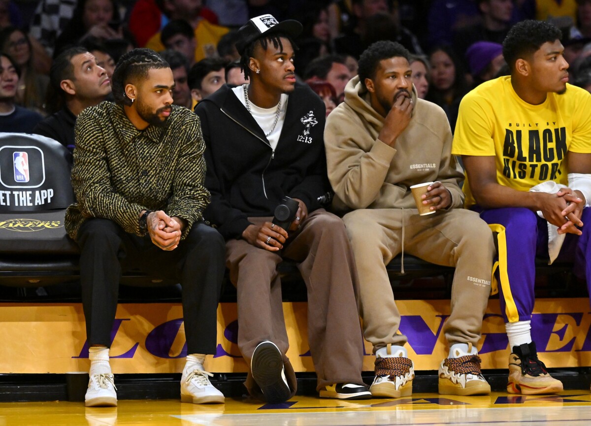 Feb 9, 2023; Los Angeles, California, USA; Los Angeles Lakers guard D'Angelo Russell (1), forward Jarred Vanderbilt (2) and guard Malik Beasley (5) looks on from the bench during the game against the Milwaukee Bucks at Crypto.com Arena. Mandatory Credit: Jayne Kamin-Oncea-USA TODAY Sports (NBA NewS)