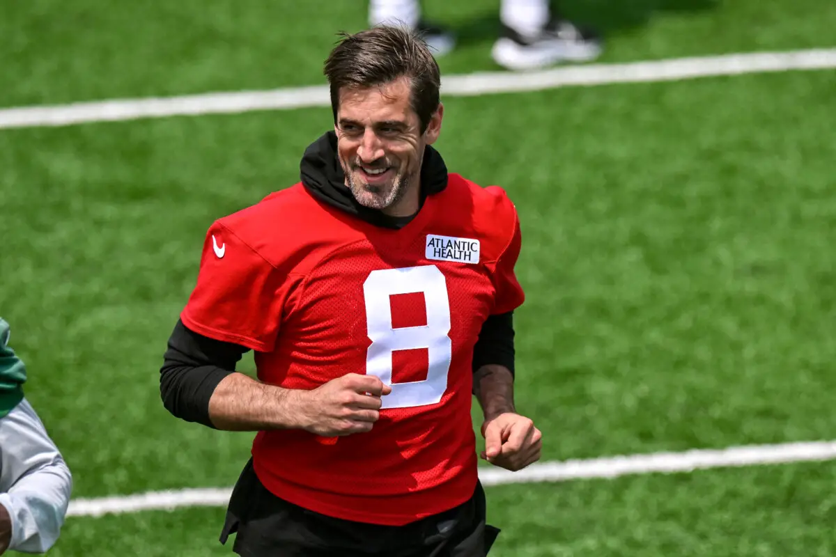 The Best Aaron Rodgers Jokes Following Official Announcement that the New  York Jets Will Be on "Hard Knocks"