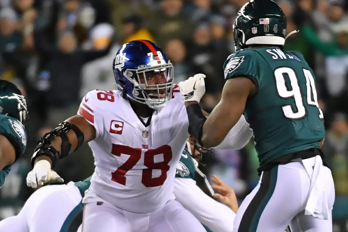 Adam Schefter on X: Left tackle Andrew Thomas and the Giants reached  agreement on a 5-year, $117.5 million extension that includes an  offensive-line record $67M fully guaranteed at signing, tying him to