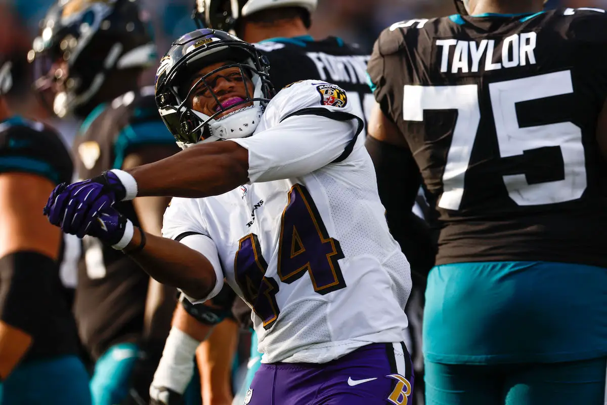 Ravens CB Marlon Humphrey on sideline with helmet off vs Chiefs