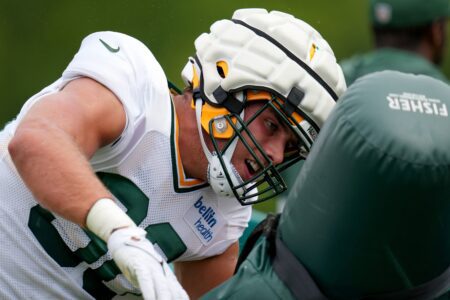 Packers’ Lukas Van Ness sends blunt message after ’embarrassing’ loss to Ravens Lukas Van Ness