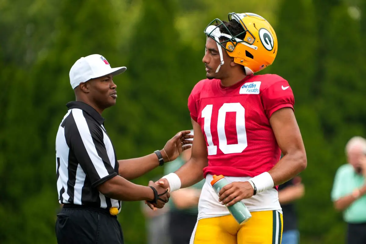 Green Bay Packers quarterback Jordan Love warms up before the start of an NFL  preseason football game between the Kansas City Chiefs and the Green Bay  Packers Thursday, Aug. 25, 2022, in