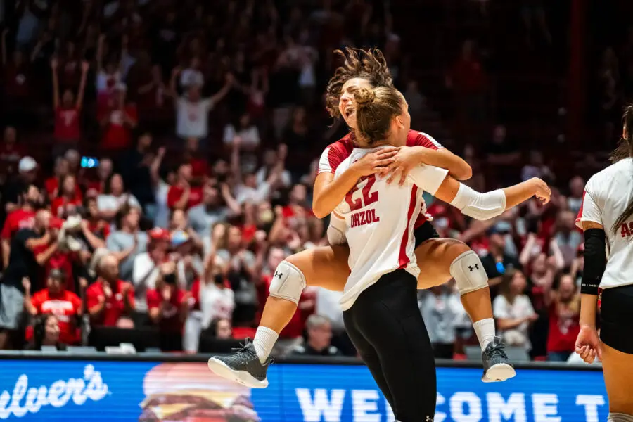 Wisconsin Badgers volleyball on top again