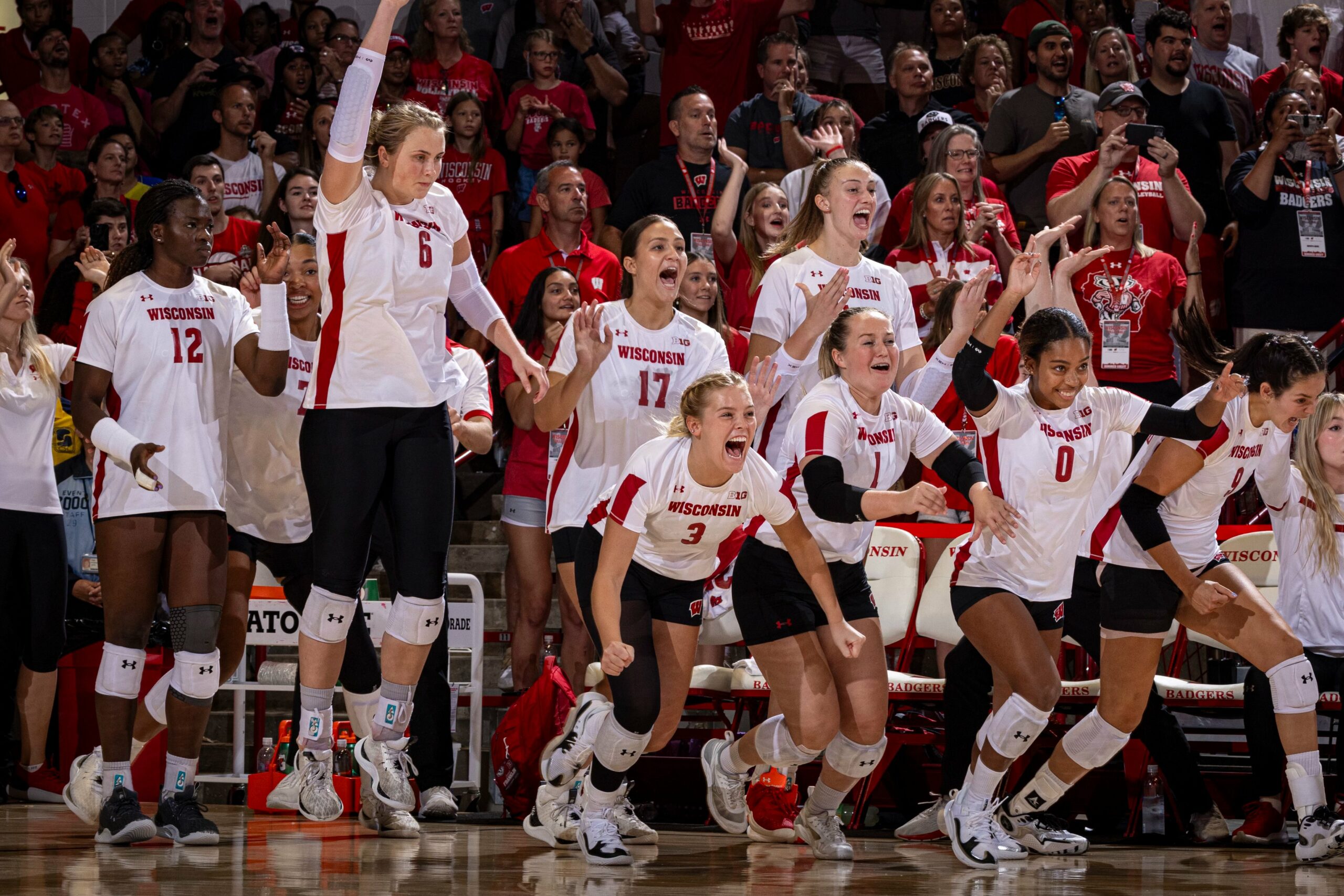Wisconsin Badgers Volleyball Avoids Upset in Match with Vols