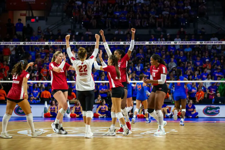 Wisconsin Badgers volleyball remains atop the rankings