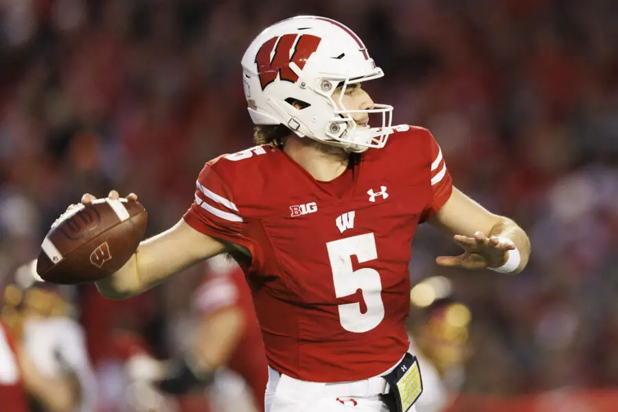 How is Graham Mertz, a Former Wisconsin Badgers quarterback, doing with the Gators?
