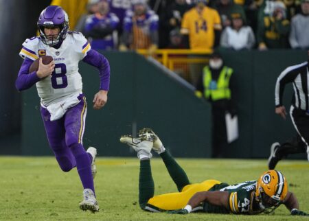 Green Bay Packers' Rival Minnesota Vikings Make Tough Decision on OT Amid  Season-Ending Injury