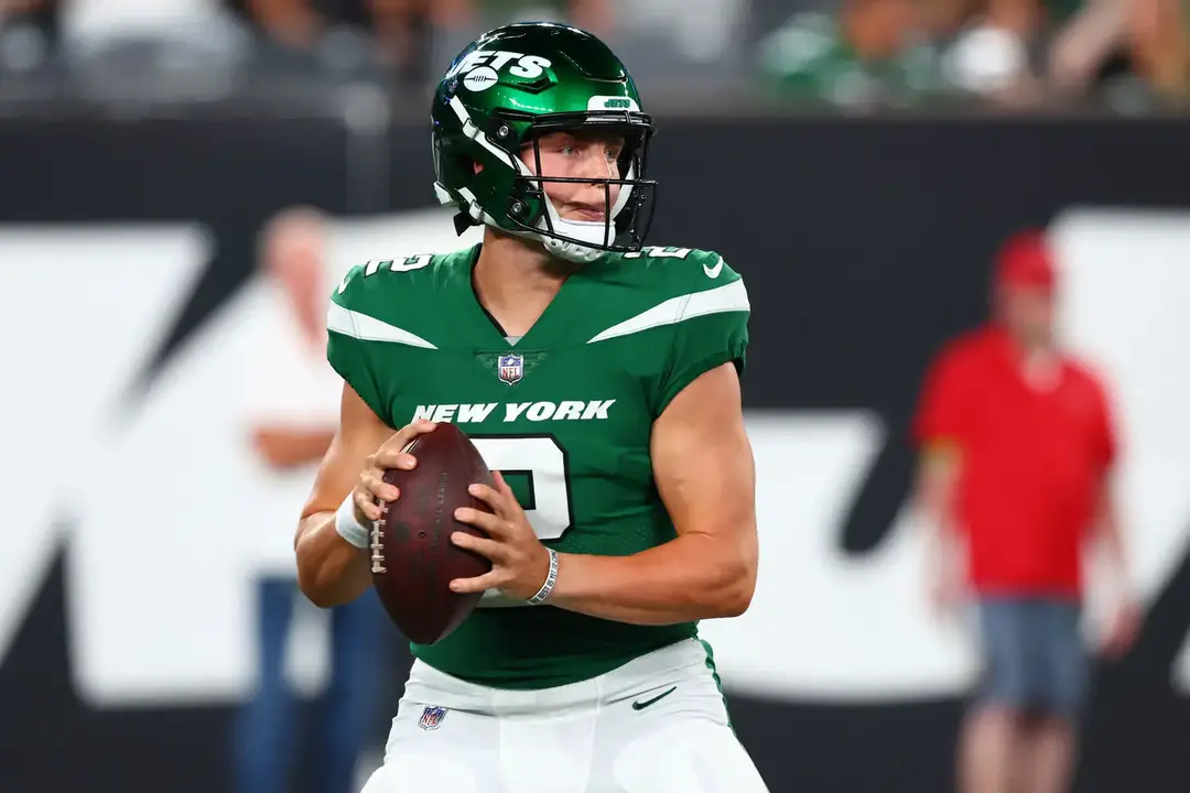 New York Jets QB Zach Wilson Keeps Putting In Work While On Vacation