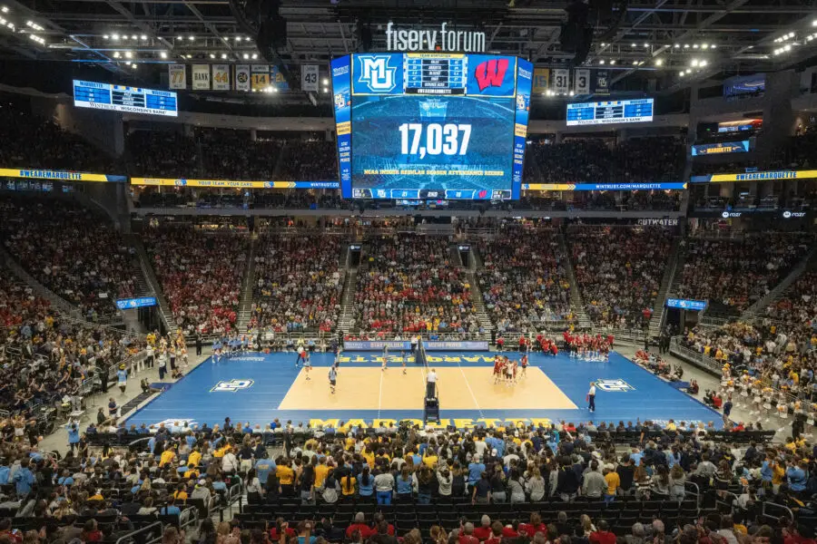 Wisconsin Badgers volleyball heads to Florida.