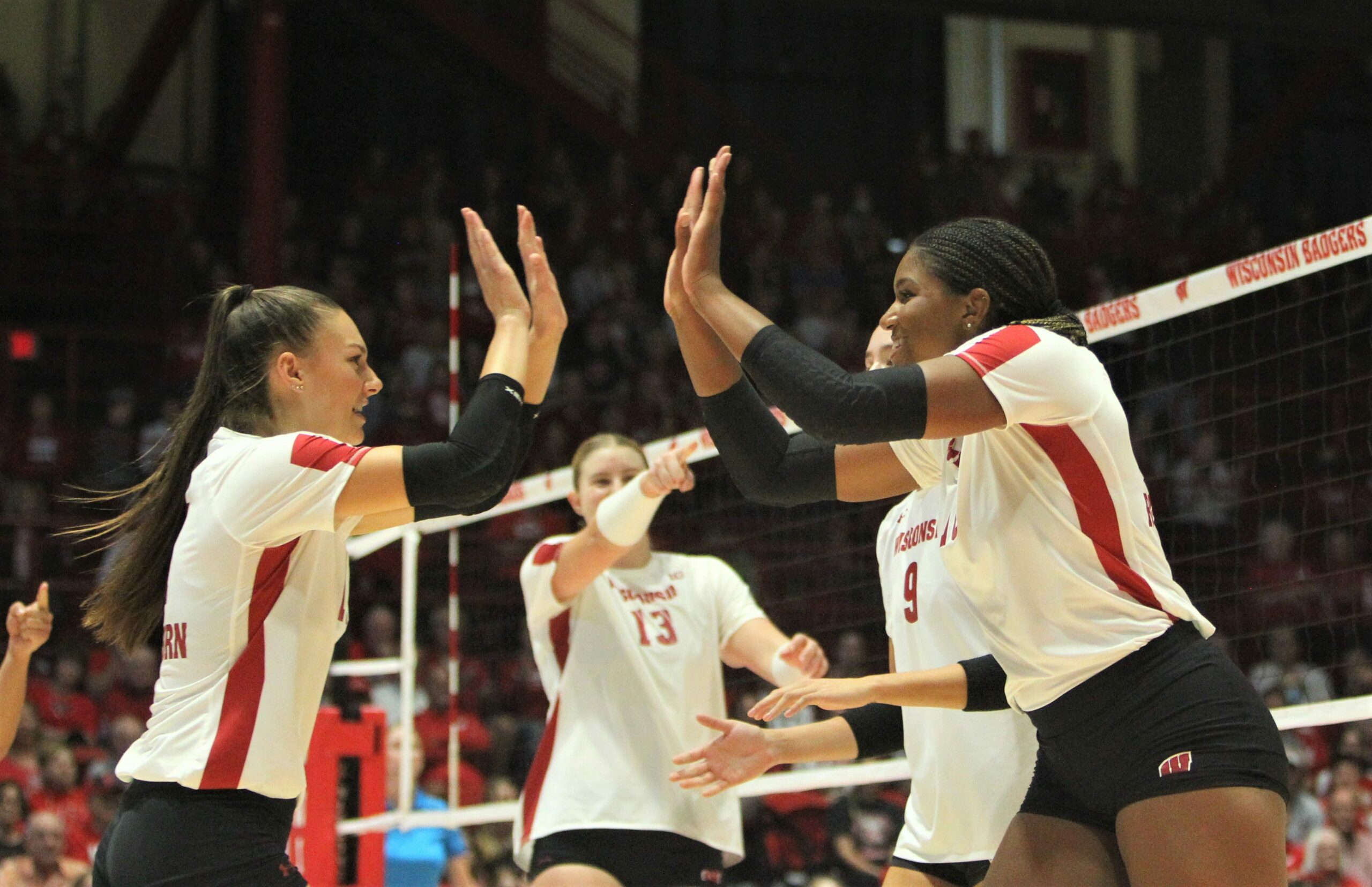 Wisconsin Badgers Volleyball to Play Ranked Ohio State