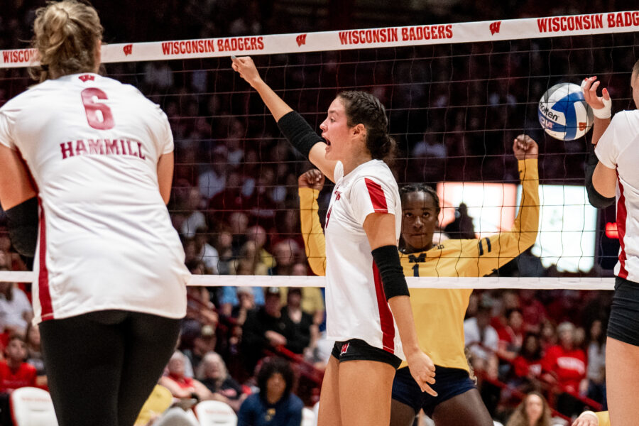 Wisconsin Badgers volleyball No. 1 again