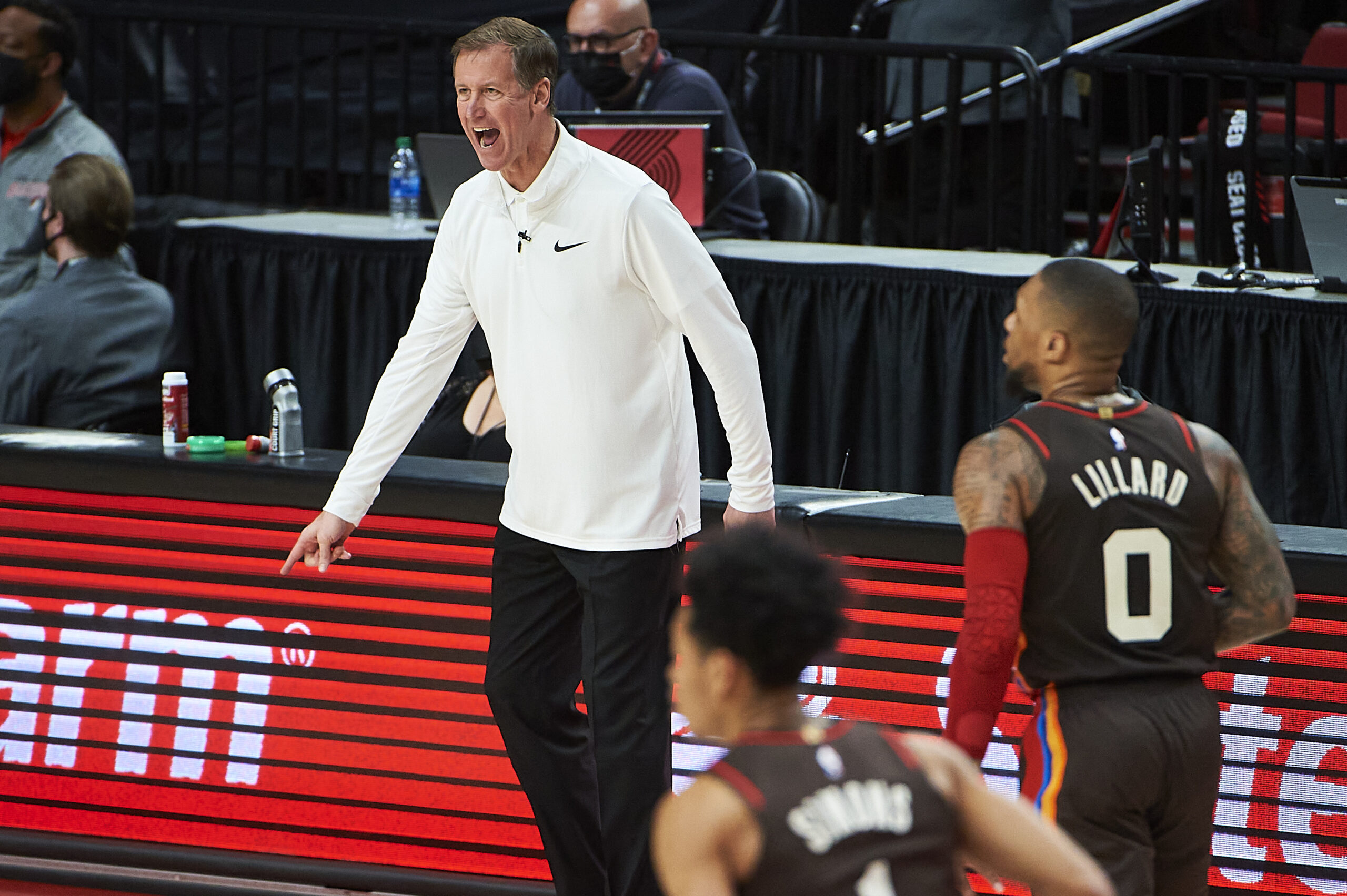 Bucks announce Terry Stotts is stepping down as assistant coach