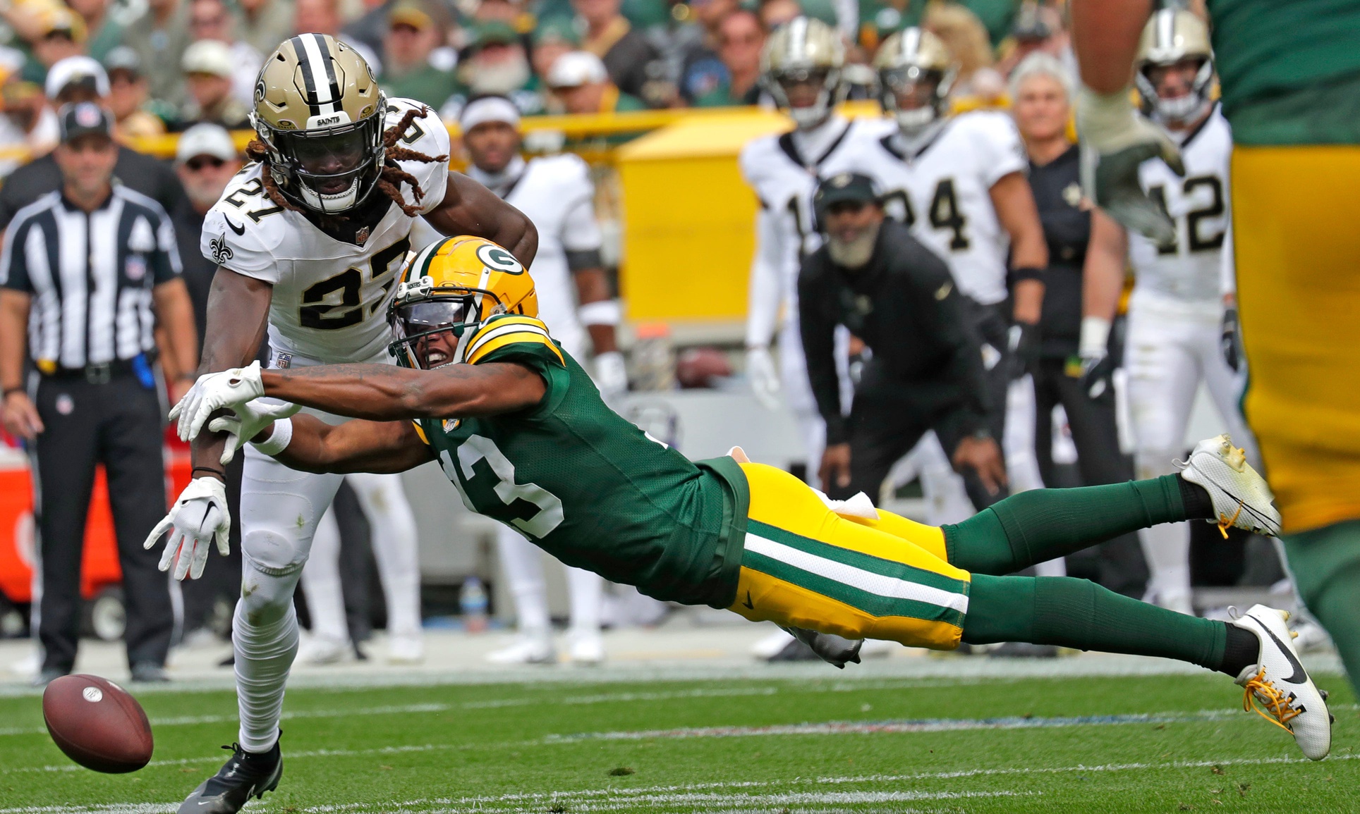 Saints look to remain unbeaten as they visit Lambeau Field in