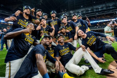 Milwaukee Brewers players celebrate their NL Central title. © Jovanny Hernandez / USA TODAY NETWORK