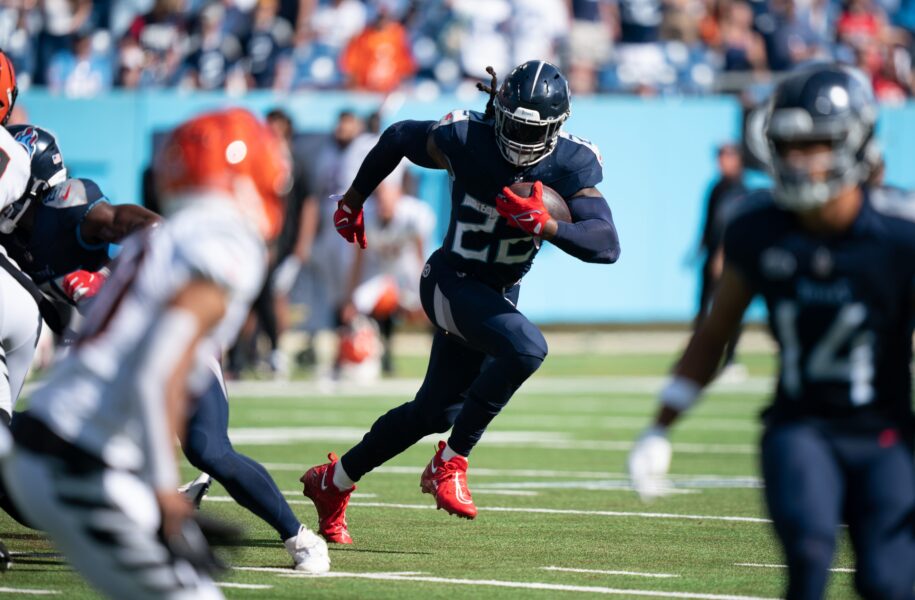 Tennessee Titans running back Derrick Henry (22) breaks off a big run against the Cincinnati Bengals in the final minutes at Nissan Stadium in Nashville, Tenn., Sunday, Oct. 1, 2023. © Denny Simmons / The Tennessean / USA TODAY NETWORK (Green Bay Packers)