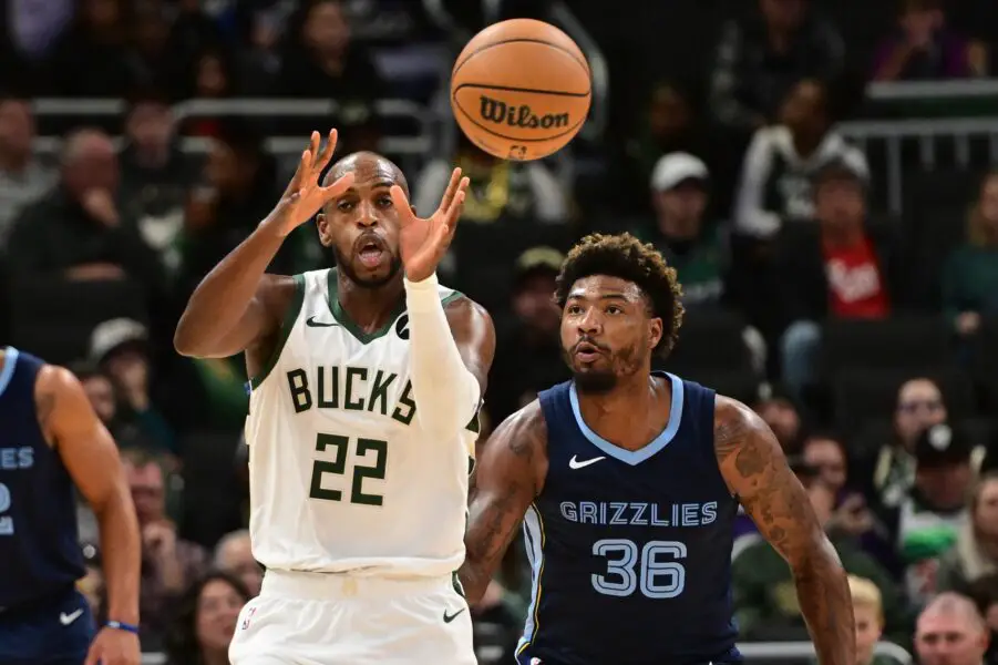 Milwaukee Bucks: Projected Starting 5 for Matchup Against the Philadelphia 76ers 3 Milwaukee Bucks