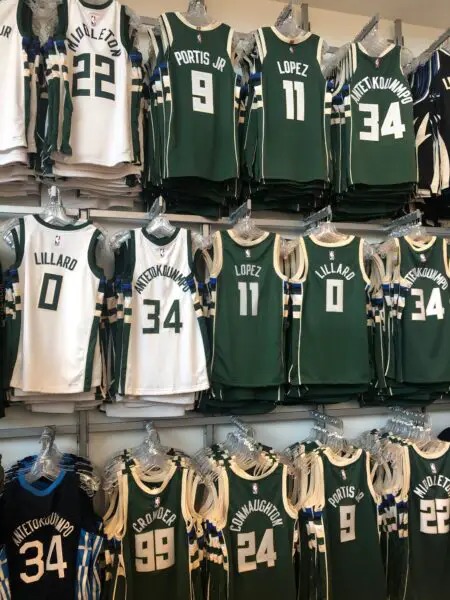 Milwaukee Bucks: Projected Starting 5 for Matchup Against the Philadelphia 76ers 1 Milwaukee Bucks