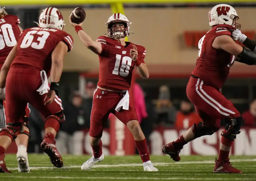 Braedyn Locke has shown flashes under center for the Wisconsin Badgers