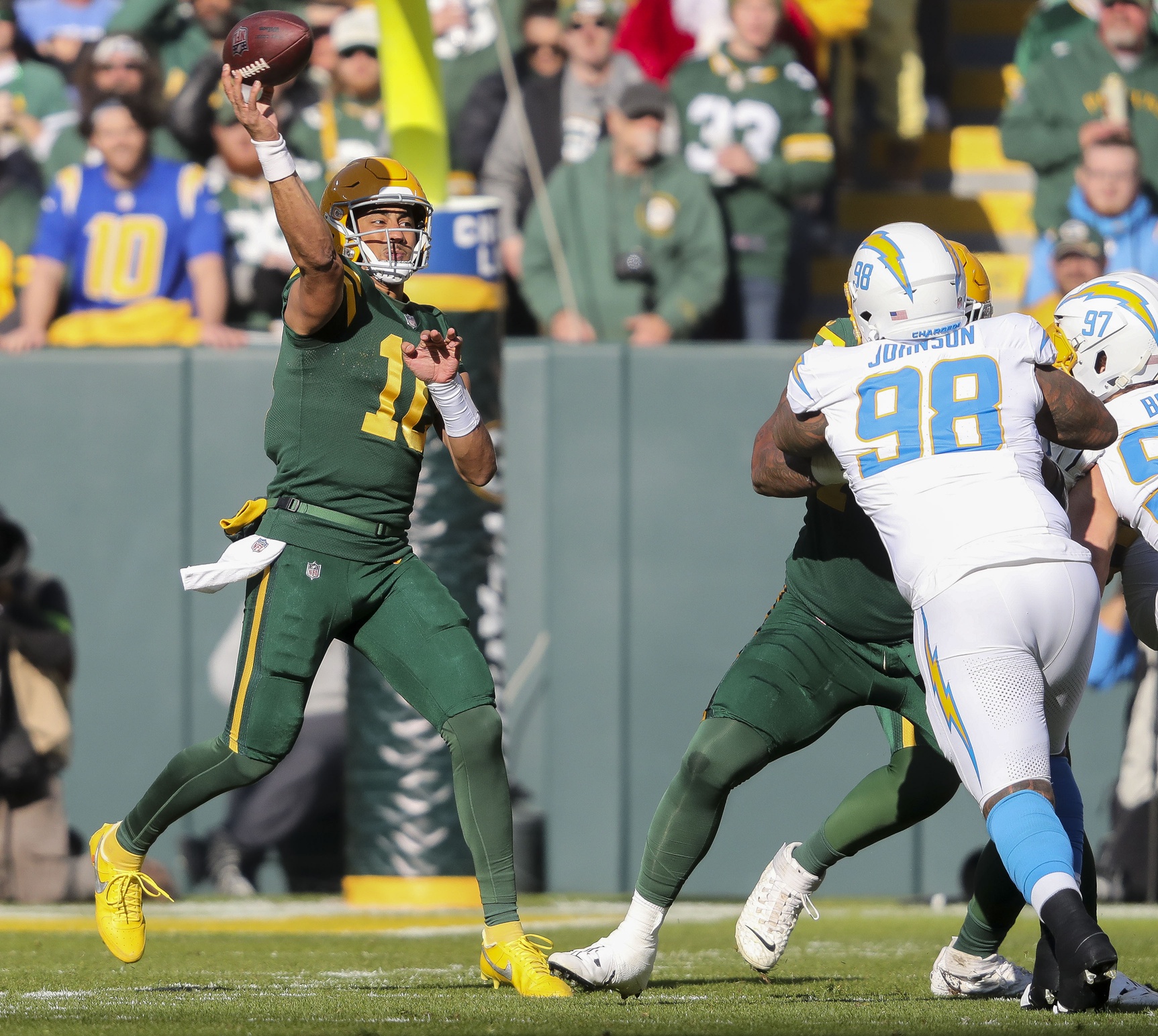Sunday, November 19, 2023; Green Bay, WI; Green Bay Packers quarterback Jordan Love (10) passes the ball against the Los Angeles Chargers during the game at Lambeau Field. Mandatory Credit: Tork Mason-USA TODAY NETWORK