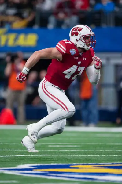 Former Wisconsin Badgers Football linebacker Vince Biegel in the Cotton Bowl