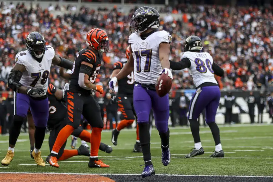 Jan 8, 2023; Cincinnati, Ohio, USA; Baltimore Ravens running back Kenyan Drake (17) runs the ball in for a touchdown against the Cincinnati Bengals in the first half at Paycor Stadium. Mandatory Credit: Katie Stratman-USA TODAY Sports (Green Bay Packers)