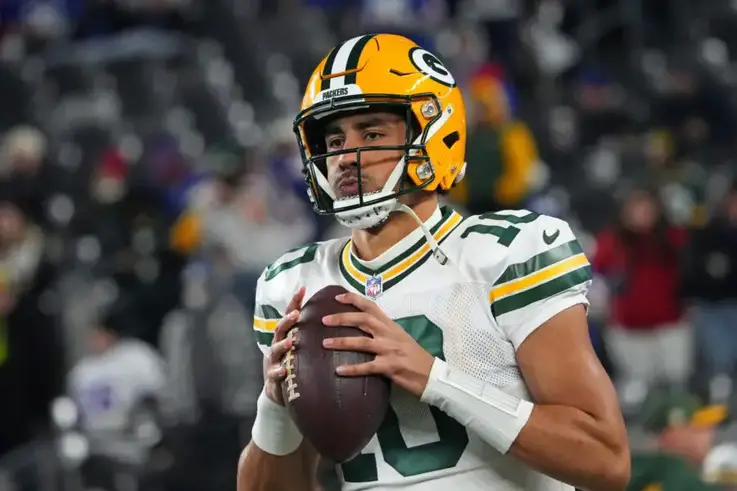 Dec 11, 2023; East Rutherford, New Jersey, USA; Green Bay Packers quarterback Jordan Love (10) warms up before the game against New York Giants at MetLife Stadium. Mandatory Credit: Robert Deutsch-USA TODAY Sports