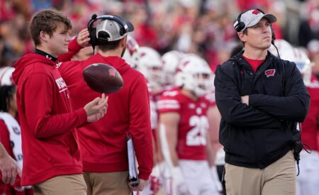 Wisconsin Badgers head coach Jim Leonhard, right, is shown during the first quarter of their game against Minnesota Saturday, November 26, 2022 at Camp Randall Stadium in Madison, Wis. © MARK HOFFMAN/MILWAUKEE JOURNAL SENTINEL / USA TODAY NETWORK