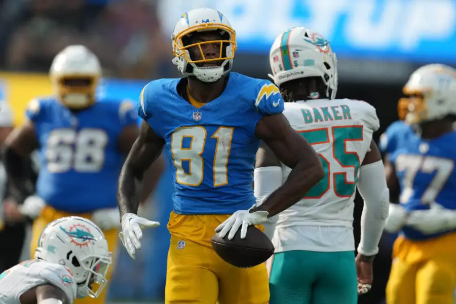 Sep 10, 2023; Inglewood, California, USA; Los Angeles Chargers wide receiver Mike Williams (81) reacts after a first down against the Miami Dolphins in the second half at SoFi Stadium. Mandatory Credit: Kirby Lee-USA TODAY Sports (Green Bay Packers)