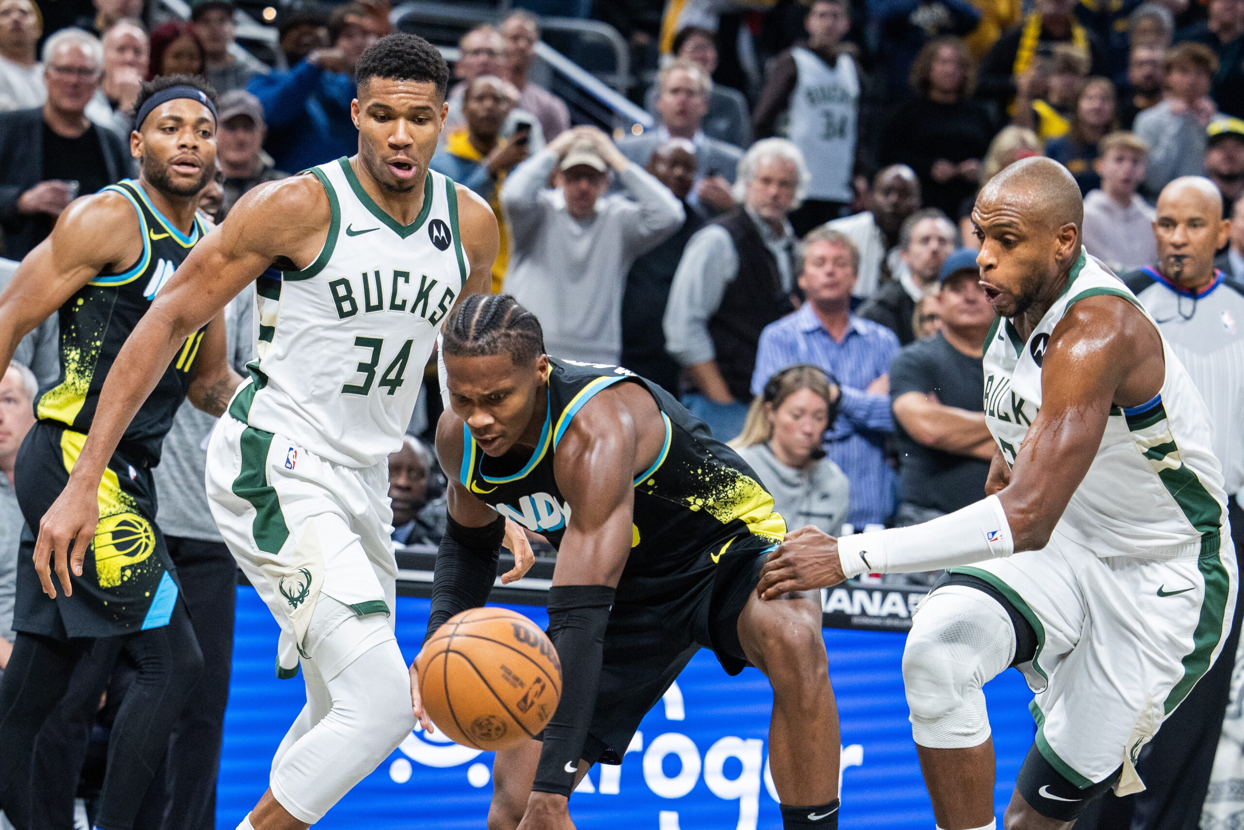 Milwaukee Bucks: Giannis Antetokounmpo Hilariously Claims His Mother Is The  Reason Behind Khris Middleton's Historic Night