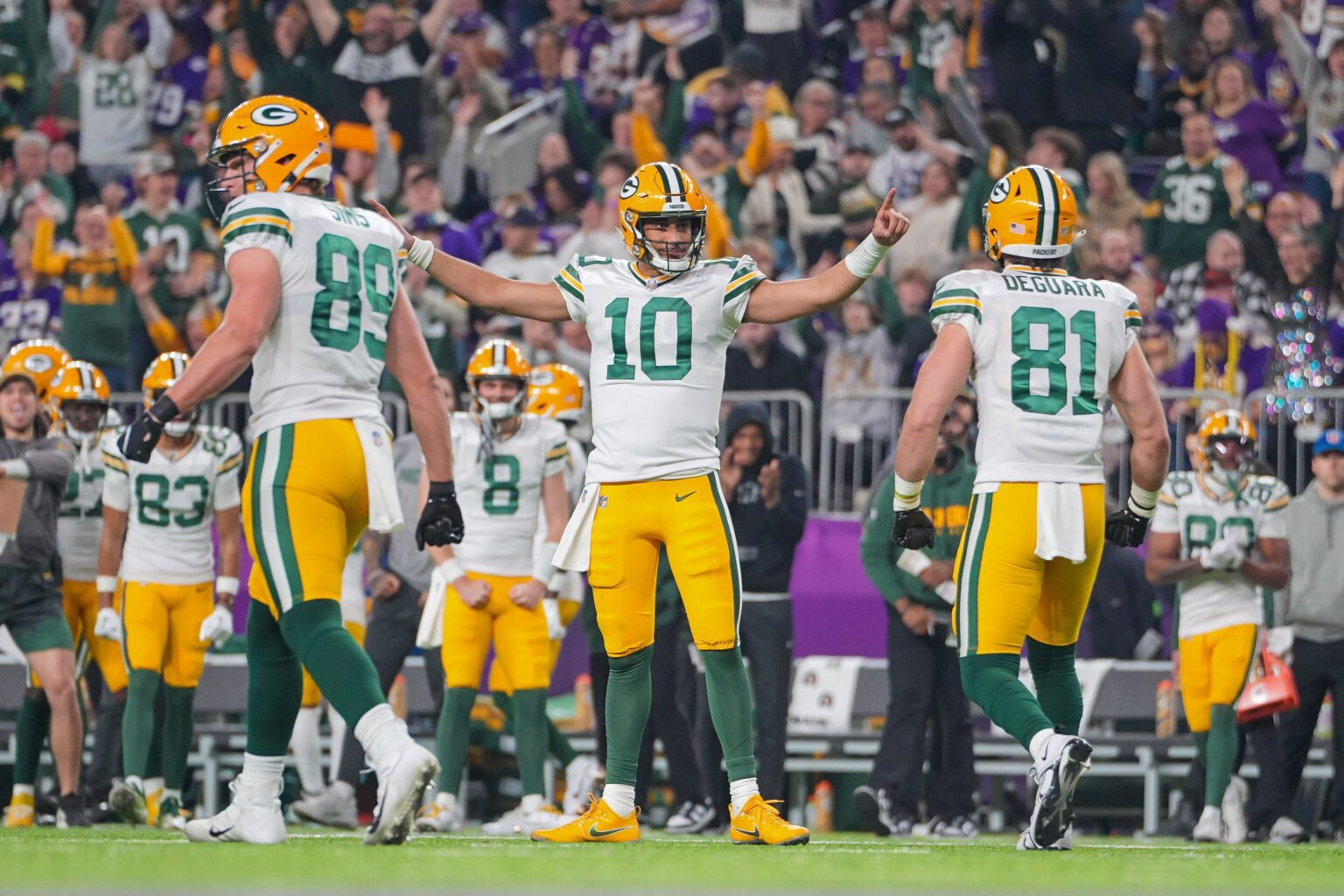 Green Bay Packers: Jordan Love Makes NFL History in 33-10 Victory Over Minnesota Vikings Green Bay Packers quarterback Jordan Love