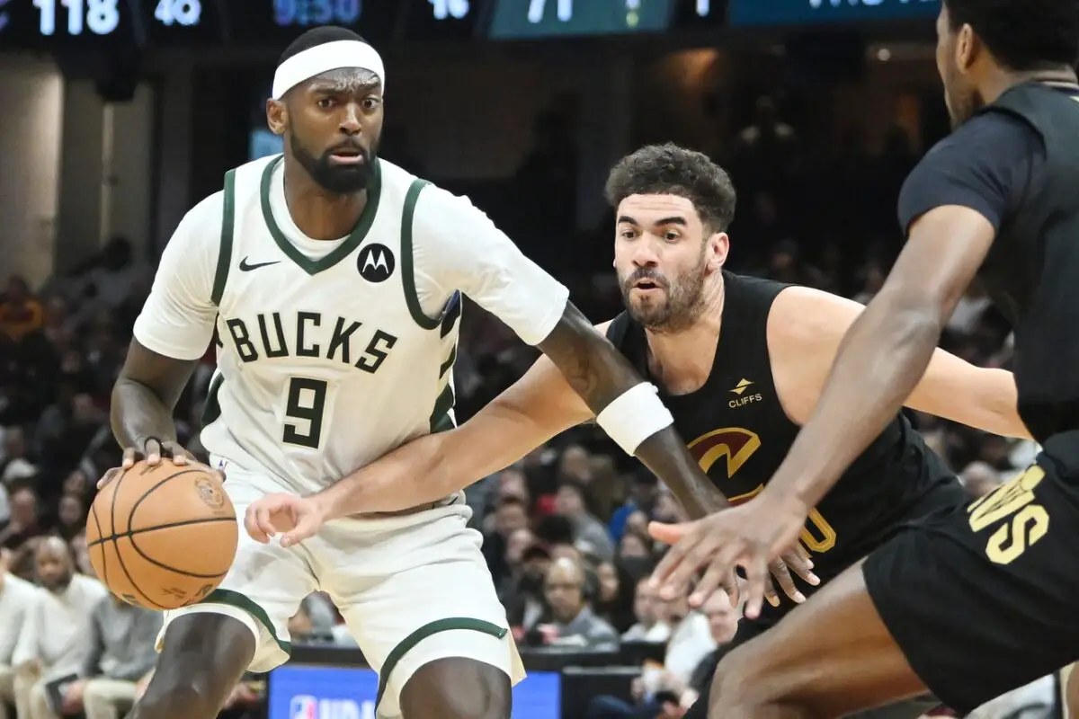 Jan 17, 2024; Cleveland, Ohio, USA; Milwaukee Bucks forward Bobby Portis (9) drives to the basket against Cleveland Cavaliers forward Georges Niang (20) during the second half at Rocket Mortgage FieldHouse. Mandatory Credit: Ken Blaze-USA TODAY Sports