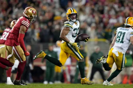 January 20, 2024; Santa Clara, CA, USA; Green Bay Packers running back Aaron Jones (33) runs against the San Francisco 49ers during the fourth quarter in a 2024 NFC divisional round game at Levi's Stadium. Mandatory Credit: Kyle Terada-USA TODAY Sports