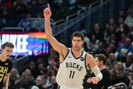 Milwaukee Bucks: Excited Brook Lopez Calls Joining Homestate Clippers “Full-Circle Moment” Ahead of 18th Season Milwaukee Bucks, Brook Lopez, Los Angeles Clippers