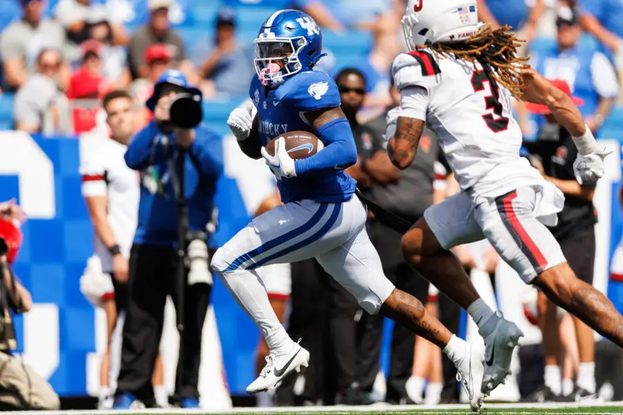 Sep 2, 2023; Lexington, Kentucky, USA; Kentucky Wildcats running back Ray Davis (1) runs the ball into the end zone for a touchdown during the fourth quarter against the Ball State Cardinals at Kroger Field. Mandatory Credit: Jordan Prather-USA TODAY Sports (Green Bay Packers)