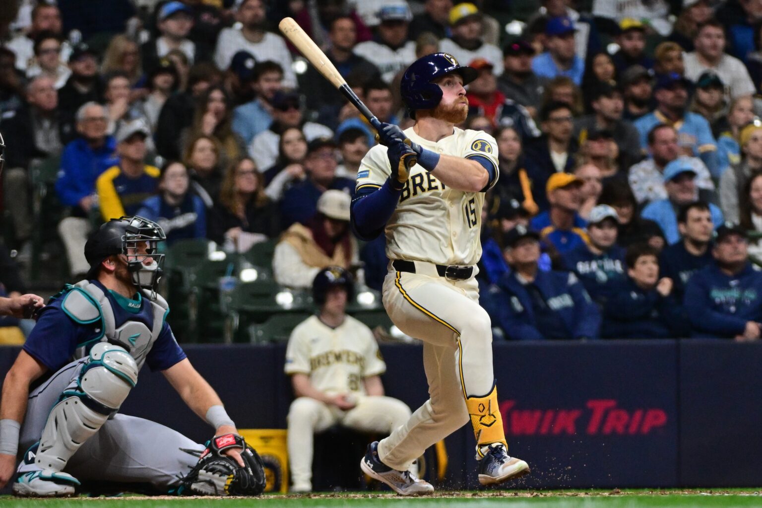 Former Milwaukee Brewers 3B signs minor league deal with Chicago White Sox Milwaukee Brewers, Brewers News, Pat Murphy. Oliver Dunn, Brewers vs Mariners